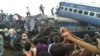 印度火车脱轨造成23人死亡