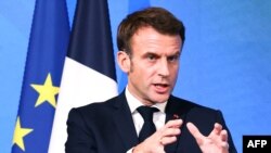 la France a décidé de prendre un rôle plus actif dans la guerre de l'information en érigeant "l’influence" au rang de "priorité stratégique", a annoncé mercredi Emmanuel Macron.