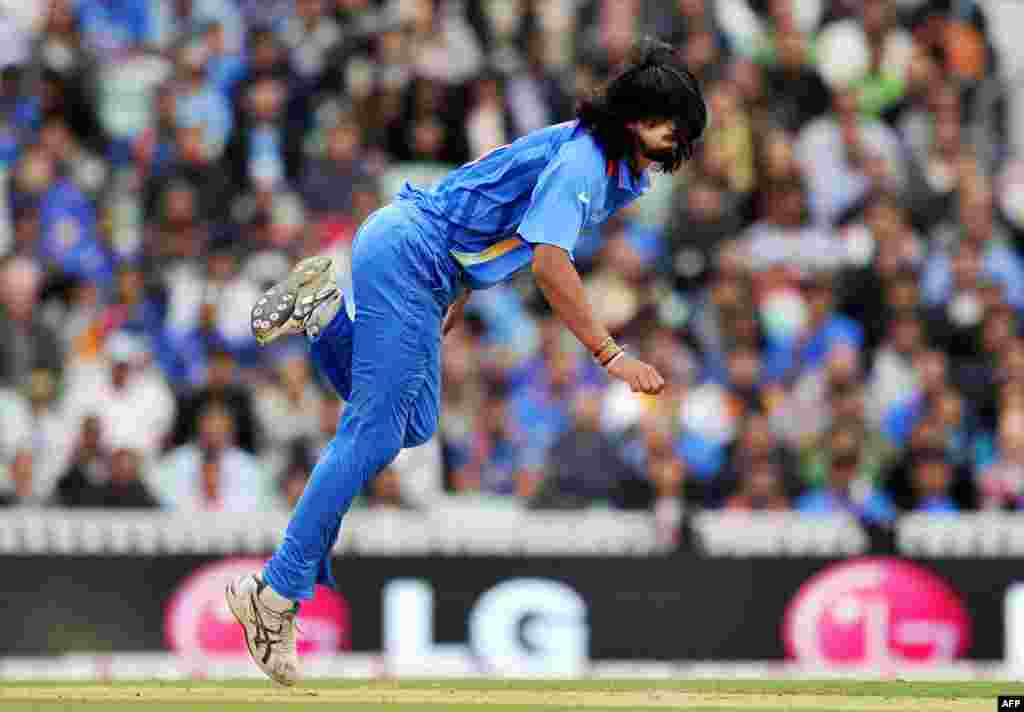 India&#39;s Ishant Sharma bowls during the 2013 ICC Champions Trophy cricket match between India and West Indies at The Oval in London. 