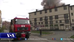 Rusia vijon pa ndërprerje sulmet në Ukrainë, Zelenskiy kërkon më shumë armë