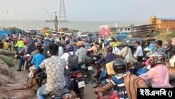 শিমুলিয়ায় ঈদে ঘরমুখী মানুষের ভিড়