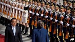 中國總理李克強在北京人大會堂舉行儀式歡迎到訪的所羅門群島總理索加瓦雷。 （2019年10月9日）