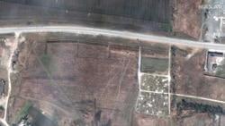 衛星照片顯示馬里烏波爾附近出現埋葬烏克蘭平民的萬人坑