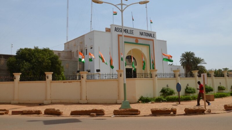 Le putsch au Faso vu du Niger: 