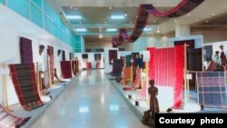 Pameran ulos Batak Center (foto: courtesy).