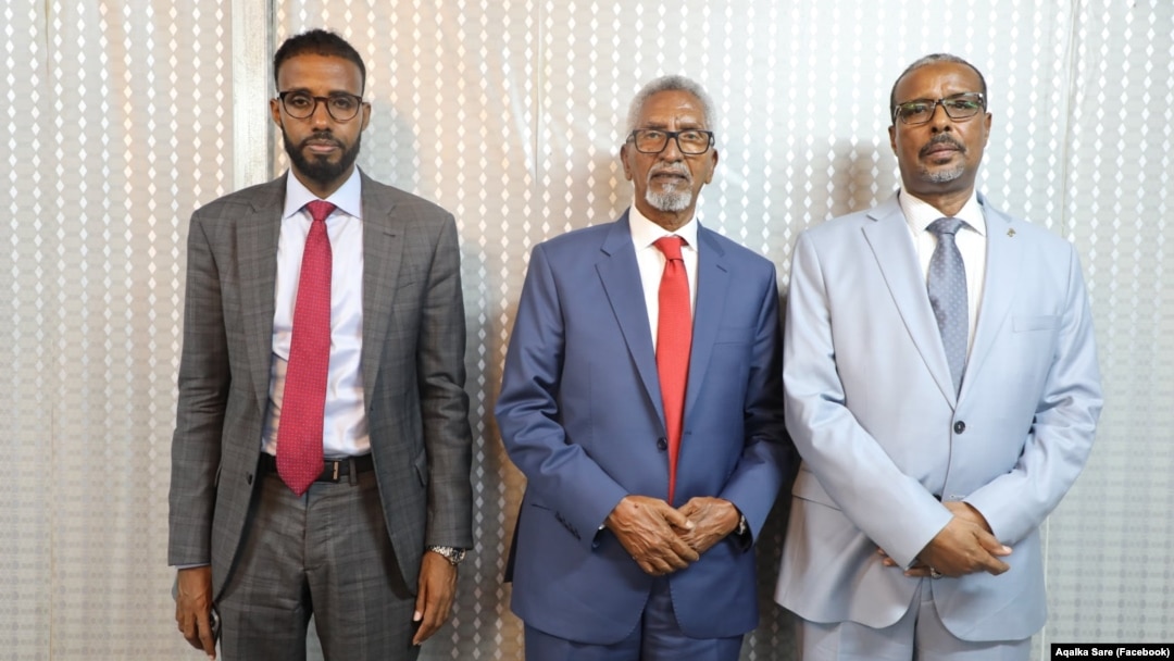 Erkak mushtni eshakda