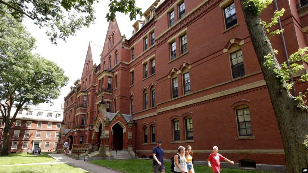 哈佛大学的校园(photo:VOA)