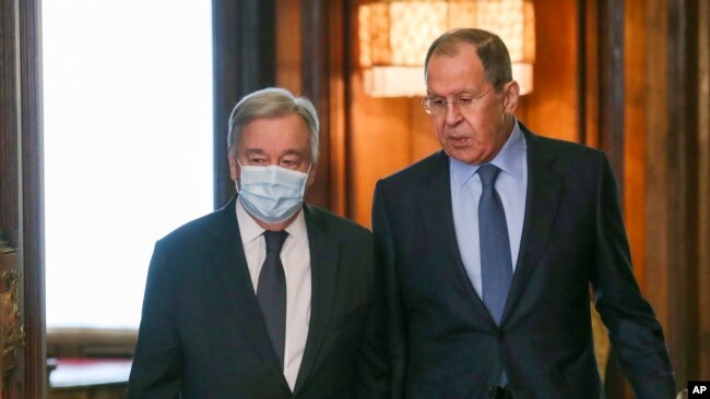 Russian Foreign Minister Sergey Lavrov, right, welcomes U.N. Secretary-General Antonio Guterres for the talks in Moscow, April 26, 2022.