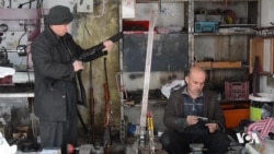 Apê Reşîd ji Salên Dirêj vir ve Çekan Saz Dike 