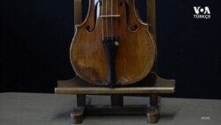 Guarneri Yapımı Nadir Keman Açık Arttırmada 