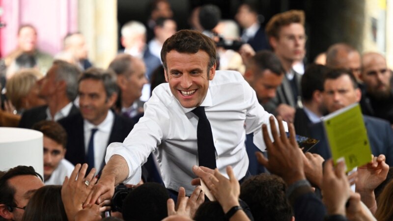 Emmanuel Macron, un président qui bouscule en France comme en politique étrangère