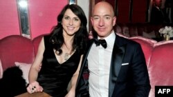  Jeff Bezos et sa femme MacKenzie Bezos, West Hollywood, Californie, le 26 février 2017.