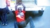 Nam Phi điều tra cái chết của 1 người bị kéo lê sau xe van
