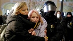 ကျူးကျော်စစ်ဆန့်ကျင်လို့ အဖမ်းခံရတဲ့ ရုရှားပြည်သူ ၁၄,၀၀၀ ကျော်ပြီ