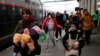 Prancis akan Siapkan Perumahan dan Tunjangan Keluarga bagi Pengungsi Ukraina 