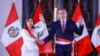 La presidenta de Perú, Dina Boluarte, y el primer ministro, Pedro Angulo, en el Palacio Presidencial de Lima, Perú, el sábado 10 de diciembre de 2022.