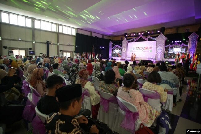 Konferensi internasional dalam KUPI II berlangsung sepanjang Rabu dalam dua sidang pleno dan enam sidang paralel. (Foto: AMAN Indonesia)