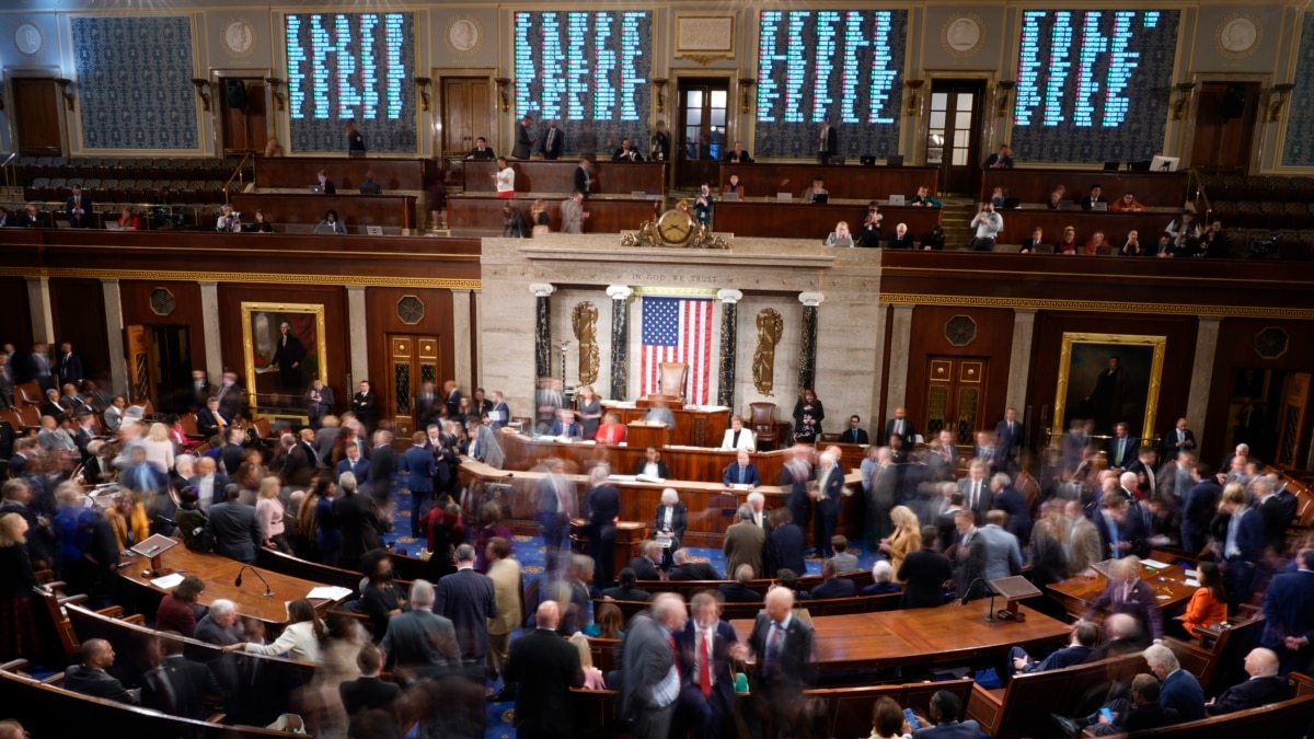 How does the U.S. House of Representatives decide on a speaker