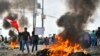 Seguidores del expresidente Pedro Castillo han arreciado las protestas en diferentes regiones de Perú en las últimas horas, en una escalada de violencia que mantiene en alerta al país y a los organismos internacionales. (Foto VOA)
