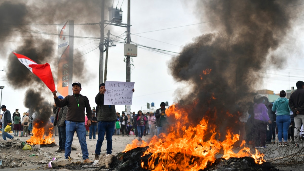 Perú: siguen las protestas, Castillo habla en Twitter, Boluarte adelantaría elecciones