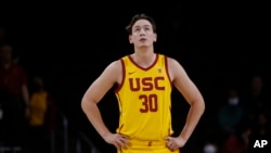 FILE - Southern California's Harrison Hornery (30) looks on during the second half of an NCAA college basketball game against Pacific Tuesday, Feb. 8, 2022, in Los Angeles. (AP Photo/Ringo H.W. Chiu)