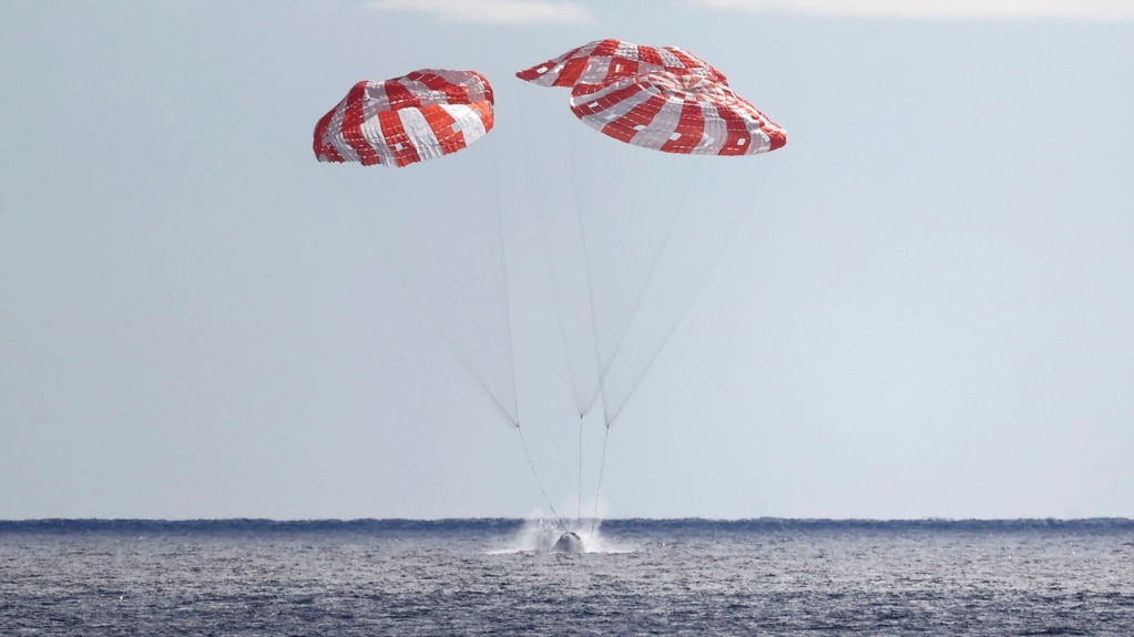 
NASA Pleased with Orion Test Flight as Spacecraft Heads Back to Earth
