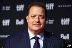 Aktor Brendan Fraser meraih nominasi Golden Globe atas perannya dalam film "The Whale." (dok: Arthur Mola/Invision/AP)