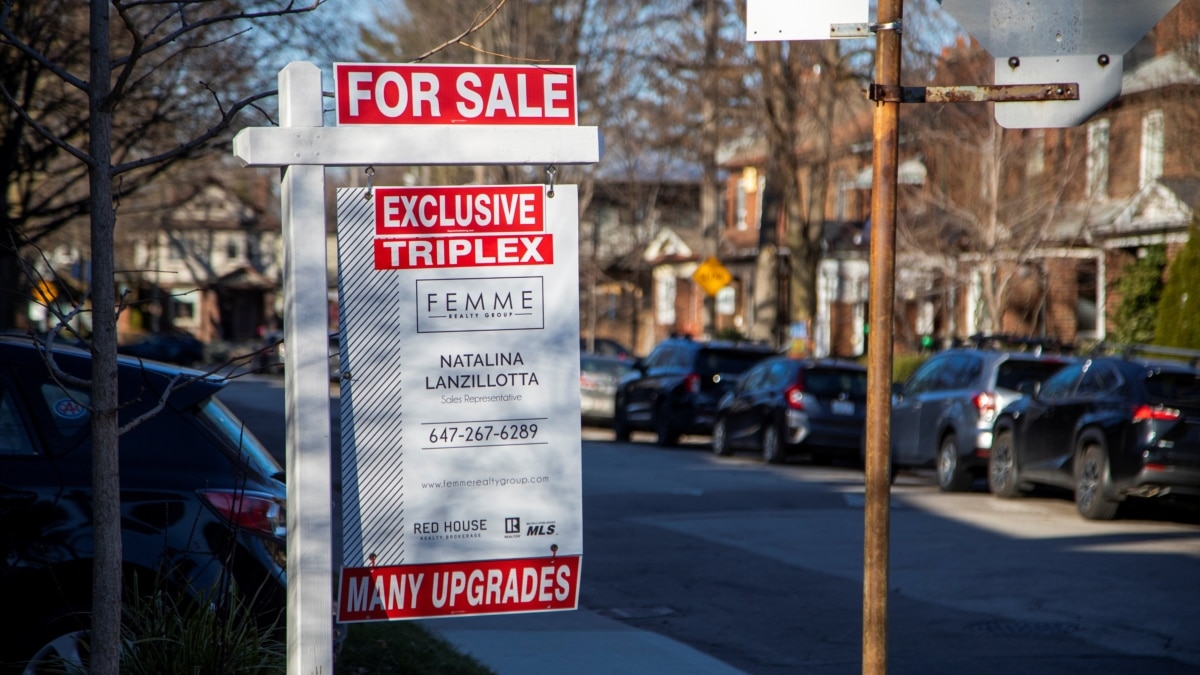 canada-bans-most-foreigners-from-buying-homes