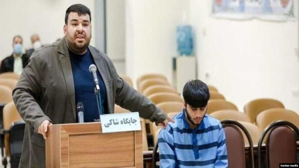 ماهان صدرات در جلسه دادگاه