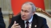 Putin: Rusia Dapat Pangkas Produksi Minyak karena Pembatasan Harga Barat