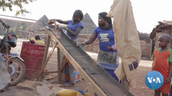 Senegal's Women Gold Miners Carry Heavy Burden