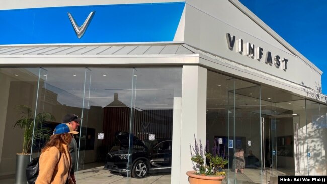 Phòng trưng bày xe Vinfast ở thành phố Corte Madera, bắc California (Ảnh: Bùi Văn Phú)