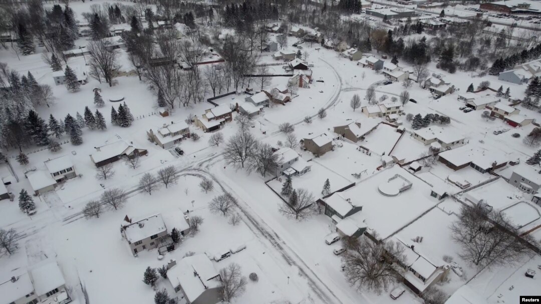 Kawasan Buffalo, New York, AS, berselimut salju tebal saat badai salju, 26 Desember 2022. (Mostofa Ahsan/via REUTERS)