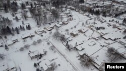 Kawasan Buffalo, New York, AS, berselimut salju tebal saat badai salju, 26 Desember 2022. (Mostofa Ahsan/via REUTERS)