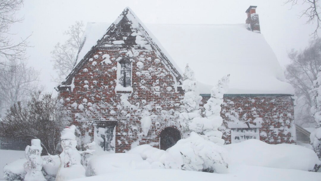 Fresh snow warnings as thousands left without power in -12C Arctic