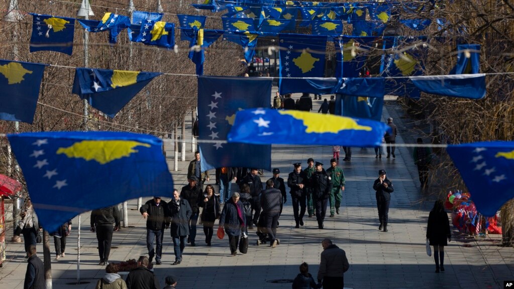 Debat mbi trajtimin e komuniteteve pakicë në Kosovë