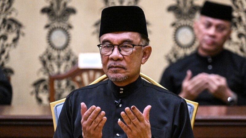 Perdana Menteri Malaysia mendesak ASEAN untuk menemukan cara yang lebih efektif untuk menangani Myanmar