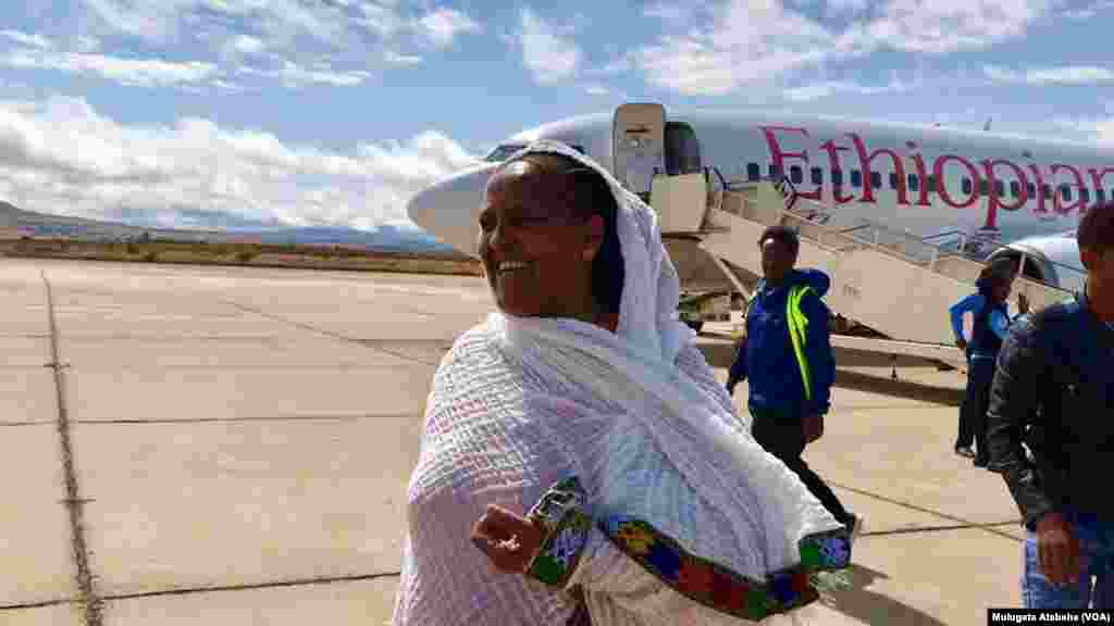 Excited Passengers Arrive in Mekele on First Ethiopian Airlines To Tigray in Two-years