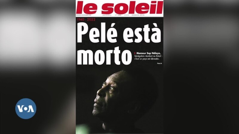 De nombreux Sénégalais rendent hommage au roi Pelé