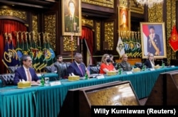 Menteri Pertahanan AS Lloyd Austin dan Menteri Pertahanan Prabowo Subianto (tidak terlihat) menghadiri pertemuan di Jakarta, 21 November 2022. (Foto: REUTERS/Willy Kurniawan)