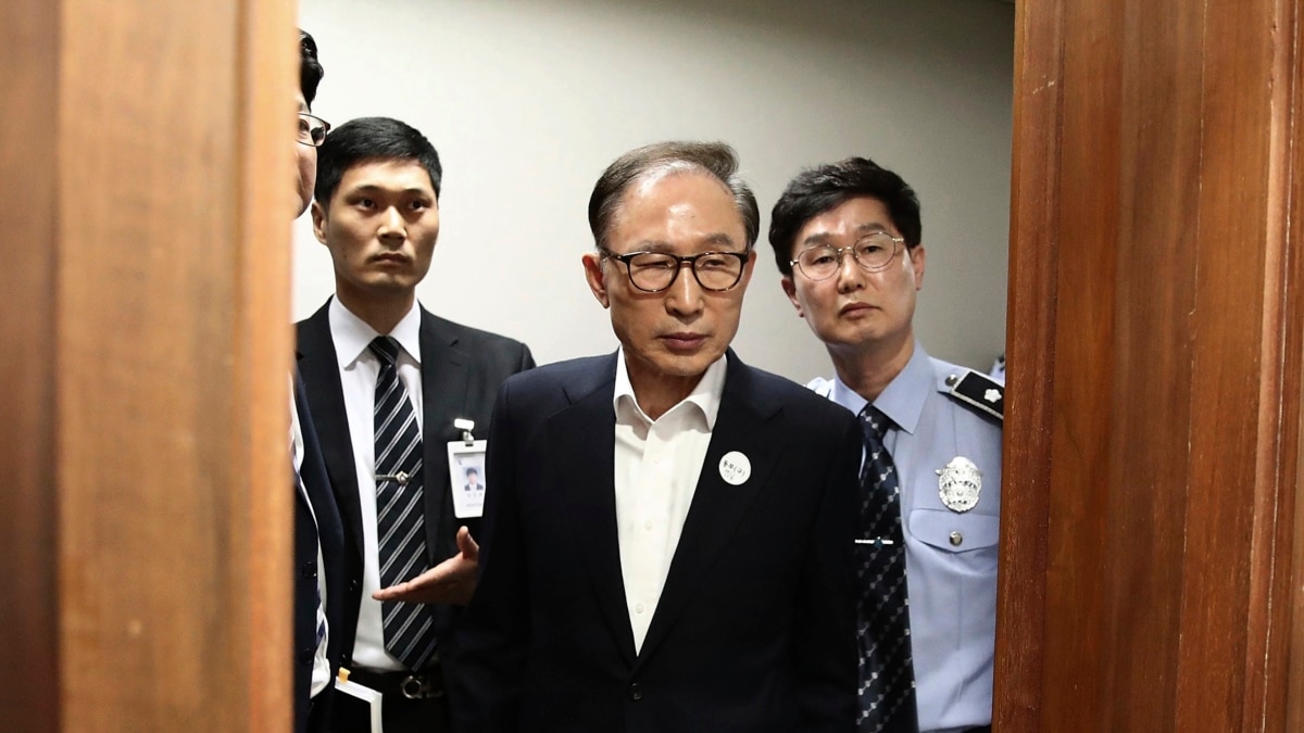 South Korea Pardons Jailed Ex President Lee 