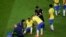 Neymar chita sou teren an pandan lap resevwa swen pandan match seleksyon nasyonal Brezil la kont Serbi nan Gwoup G a nan Mondyal Qatar la, 24 Nov. 2022. 