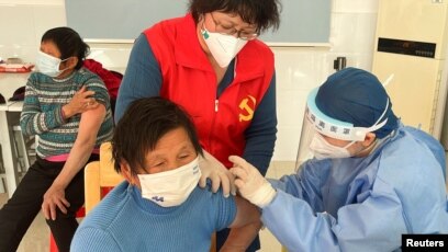 中国大批老人染疫死亡，当局力推动疫苗接种难挽人间悲剧
