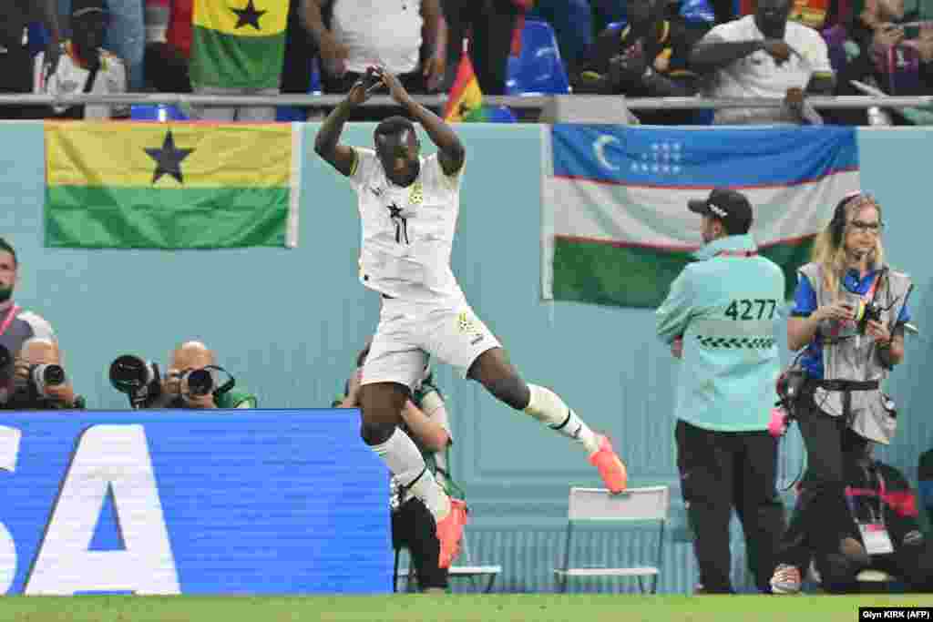 Osman Bukari celebra o segundo golo do Gana, frente a Portugal, fazendo a típica pirueta de Ronaldo. 