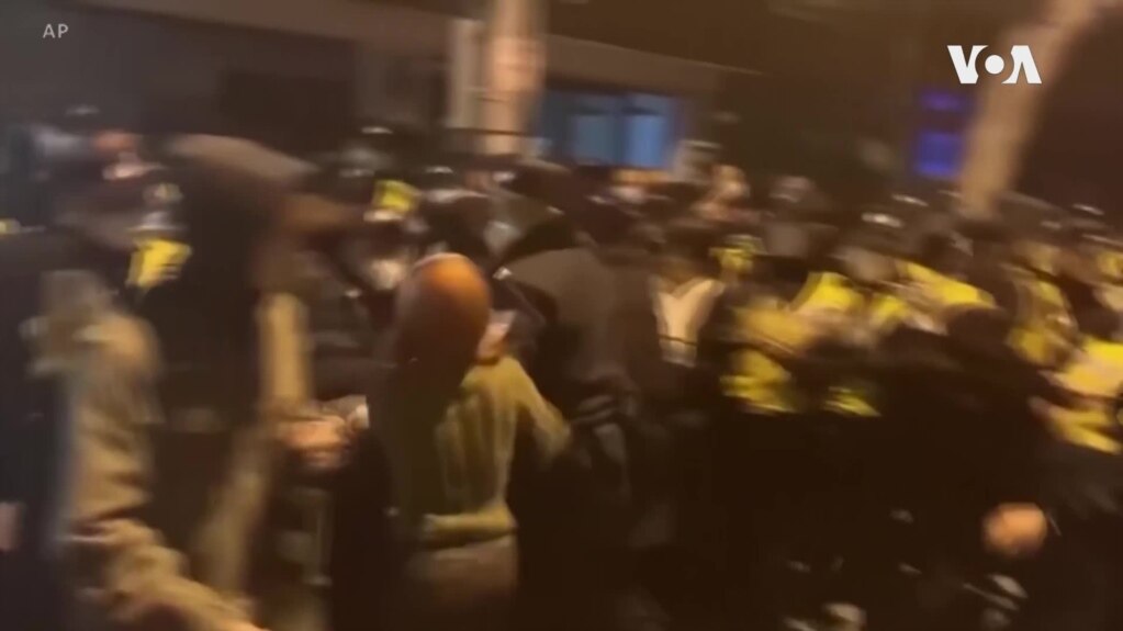 Аналитичари: Протестите во Иран, Кина, Русија даваат надеж за уривање на тоталитарните режими