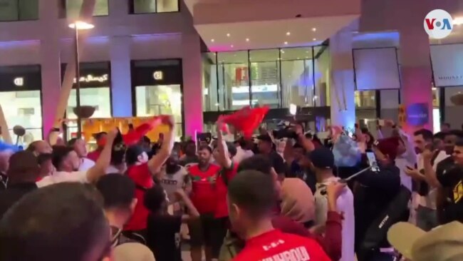 La afición marroquí celebra la clasificación para cuartos en el Mundial de Qatar