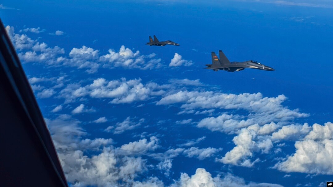 Dua pesawat jet China tampak terbang di dekat Taiwan (foto: ilustrasi). 