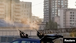 Полицейские в Киеве обстреливают дроны