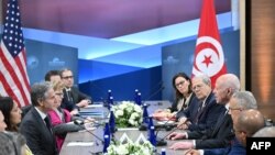 Le président tunisien Kais Saied a défendu mercredi face au chef de la diplomatie américaine Antony Blinken sa décision de suspendre le Parlement en juillet 2021.