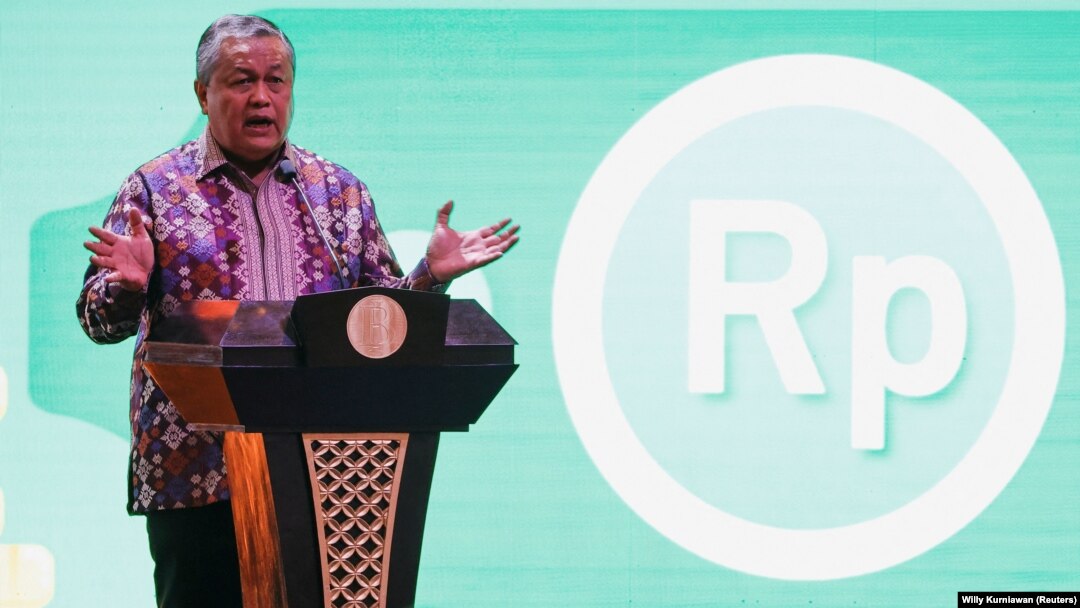 Gubernur Bank Indonesia Perry Warjiyo berbicara dalam pertemuan tahunan dengan pemangku kepentingan keuangan di Jakarta, 30 November 2022. (Foto: REUTERS/Willy Kurniawan)